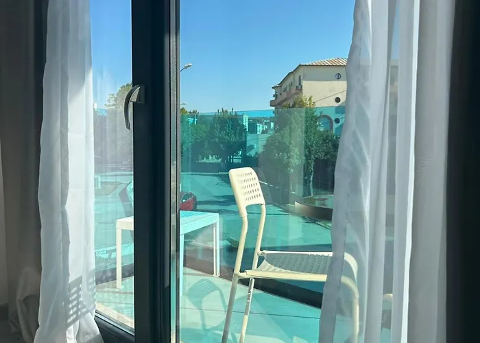 & Studiouri Amalin *